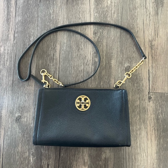 Tory Burch Bags Tory Burch Carson Top Zip Crossbody Poshmark